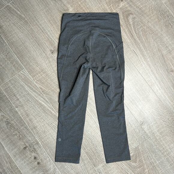LULULEMON Gray Crop Leggings Zipper Pouch Side Pockets Women’s - Picture 10 of 11